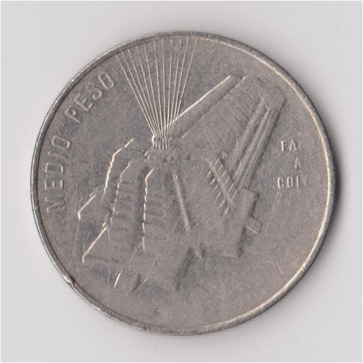 DOMINIKOS RESPUBLIKA 1/2 PESOS 1989 KM # 73.1 VF