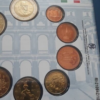 ITALIJA 2010 m. OFICIALUS BANKINIS EURO MONETŲ RINKINYS SU PROGINE 2 EURŲ MONETA (dalis monetų su patina) 2
